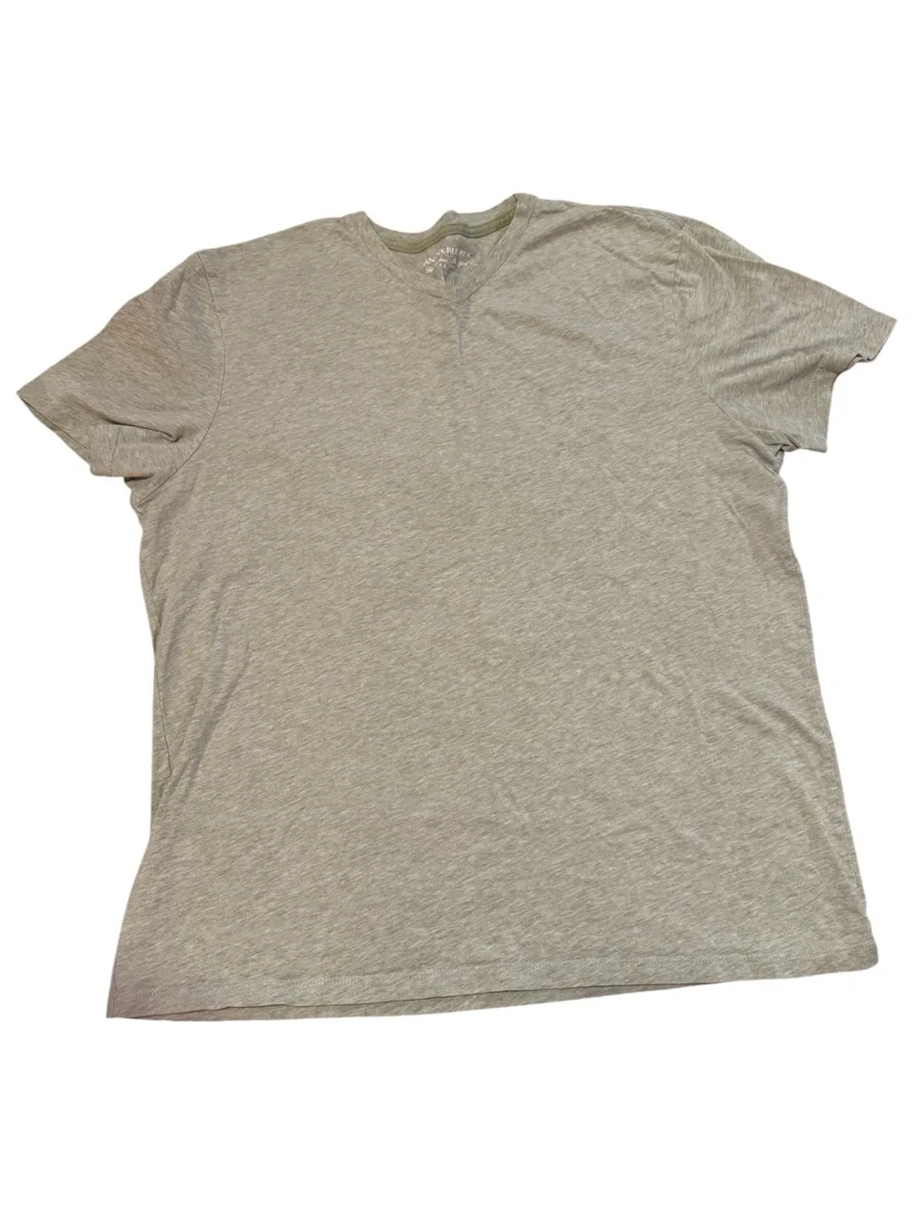 Banana Republic Light Green Heather V-Neck Short Sleeve Tee